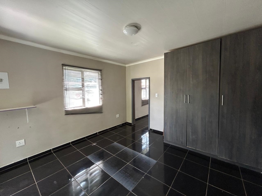 To Let 1 Bedroom Property for Rent in Vaalpark Free State